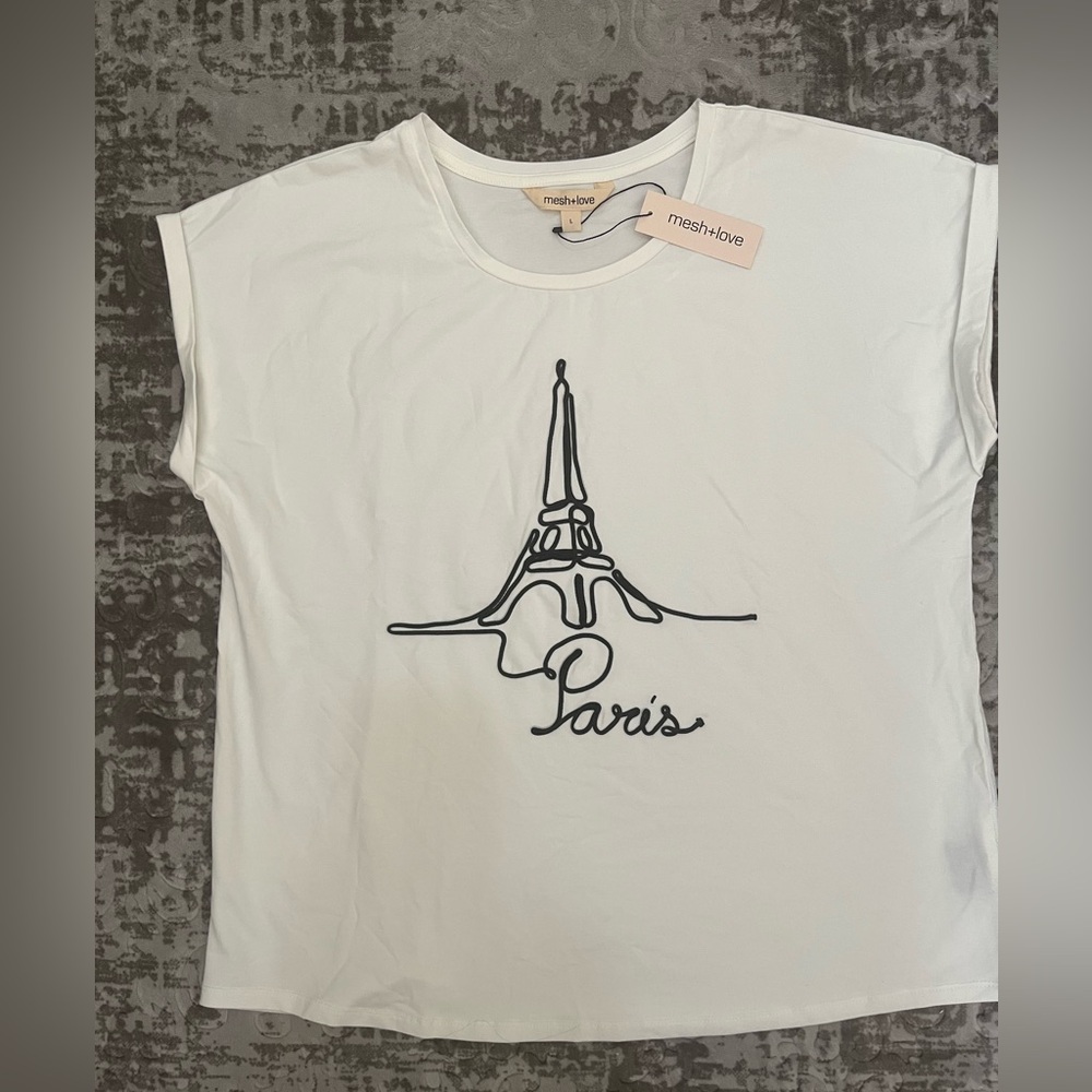 MESH+LOVE  Eiffel Tower Paris Fabric Graphic Tee Design -New - Size L